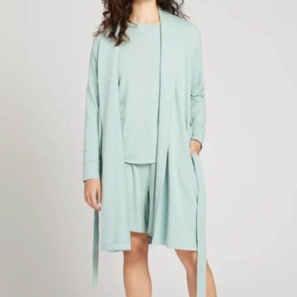 Universal Standard Rachele Lounge Robe - Picture 6 of 6